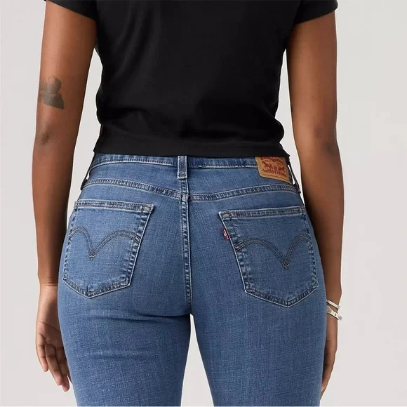 ✨ NWT Levi’s Boyfriend Mid Rise Jeans — Lapis Gem Medium Wash 30 x 27 - Picture 3 of 9